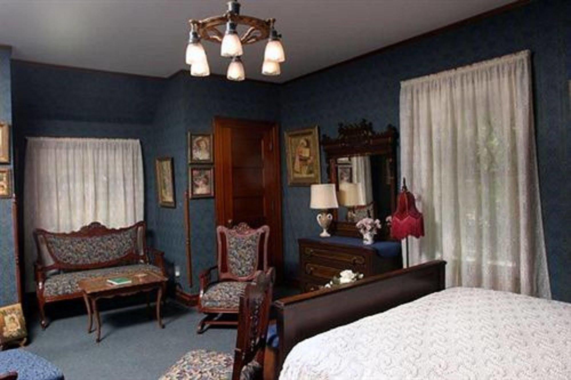 Oakenwald Terrace Hotel Chatfield Phòng bức ảnh